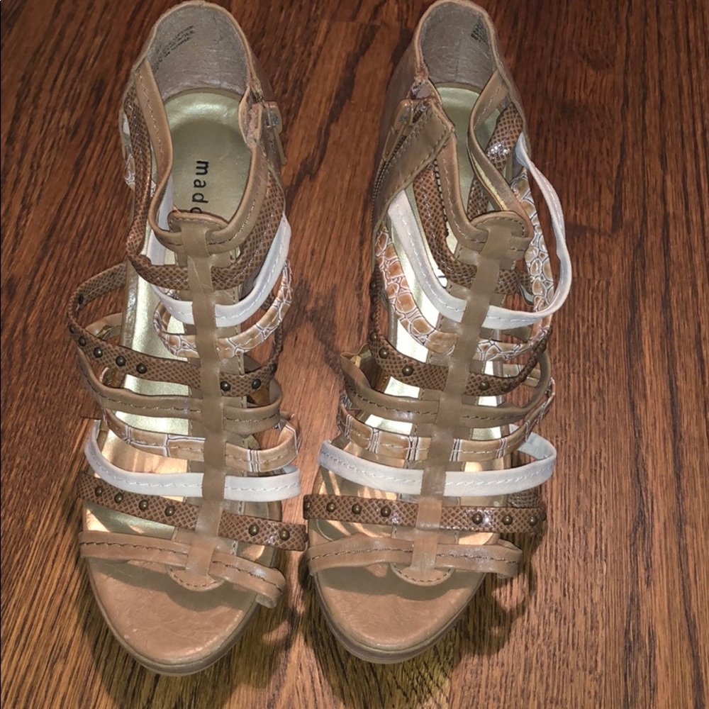 Multi patterned tan heels